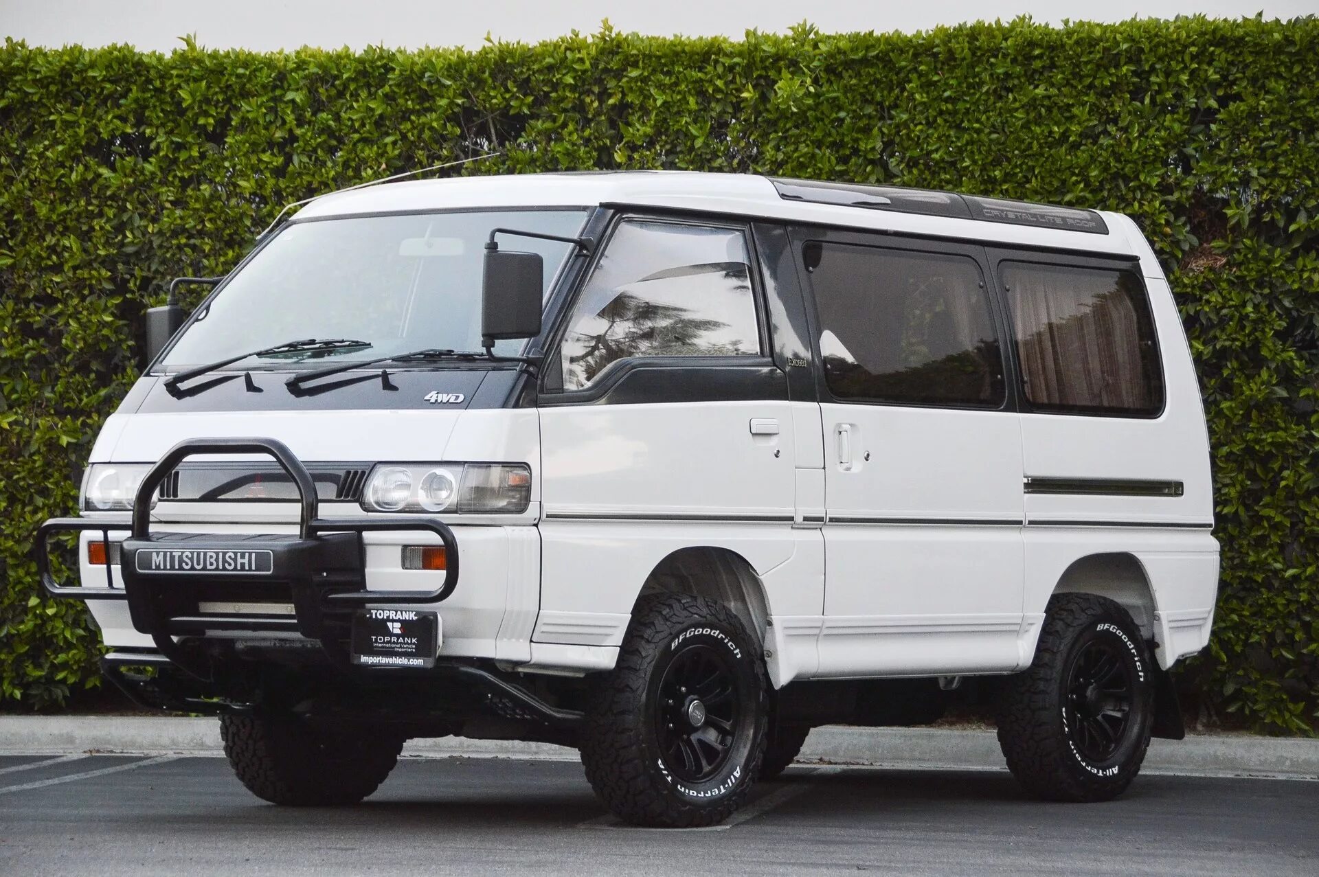 Mitsubishi Delica l300. Mitsubishi l300 Делика. Mitsubishi Delica l300 4wd. Mitsubishi l300 Express.