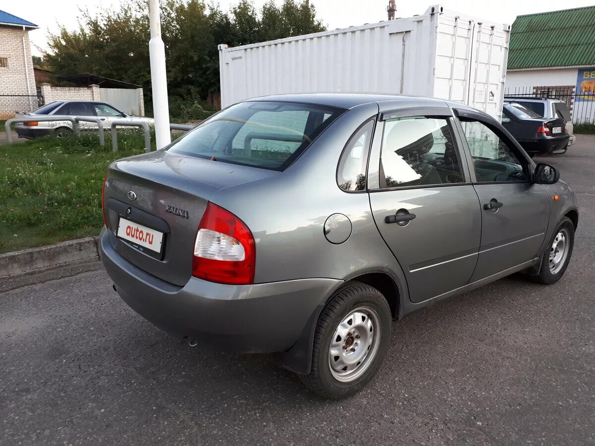 Ваз 2107 полу-сток. Ваз 2115 2006 года цвет магеллан. Калина автосалон. Ваз 2107 грязная. Луки у авто.