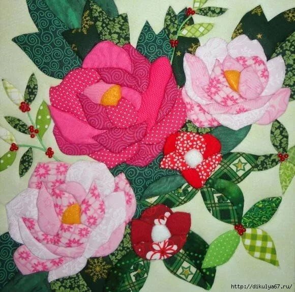 Техники цветов из ткани. Японская Лоскутная техника кинусайга. Пэчворк кинусайга. Кинусайга розы. Лоскутная техника Лоскутная техника кинусайга.