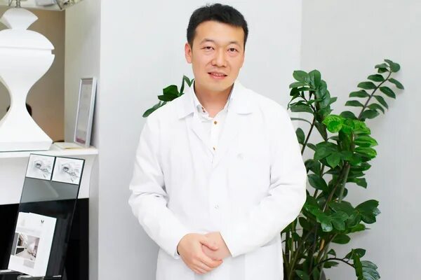 Чой ен джун. Клиника доктор Чой. Чой Ен Джун педиатр.