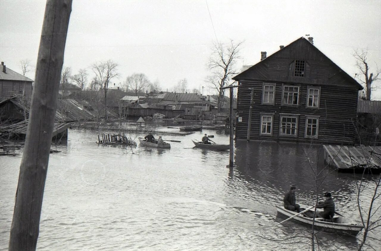 Разлив оки 2024 в калуге. Разлив в Рязани 1970 года. Ливны половодье 1970. Разлив 1908 Рязань. Разлив рек 1908 года.