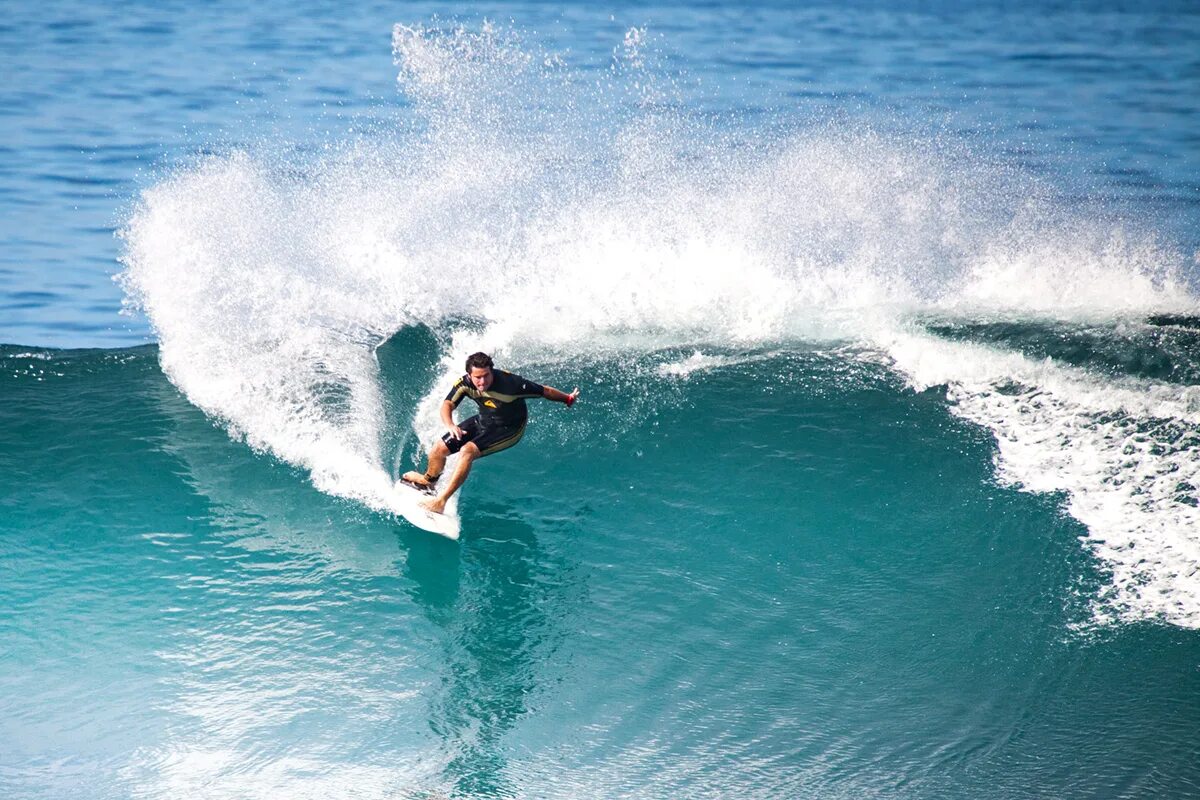 Мадейра серфинг. Португалия серфинг. E Surf. The Madeira - Center of the Surf.