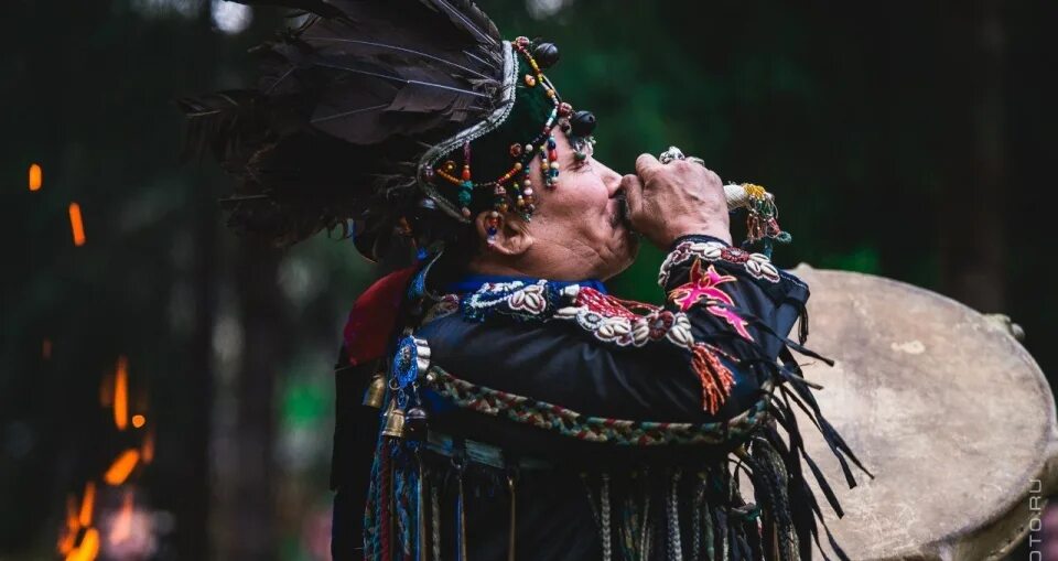 Лазо Монгуш шаман. Шаманизм. Шаманские танцы. Шаман исцеляет.