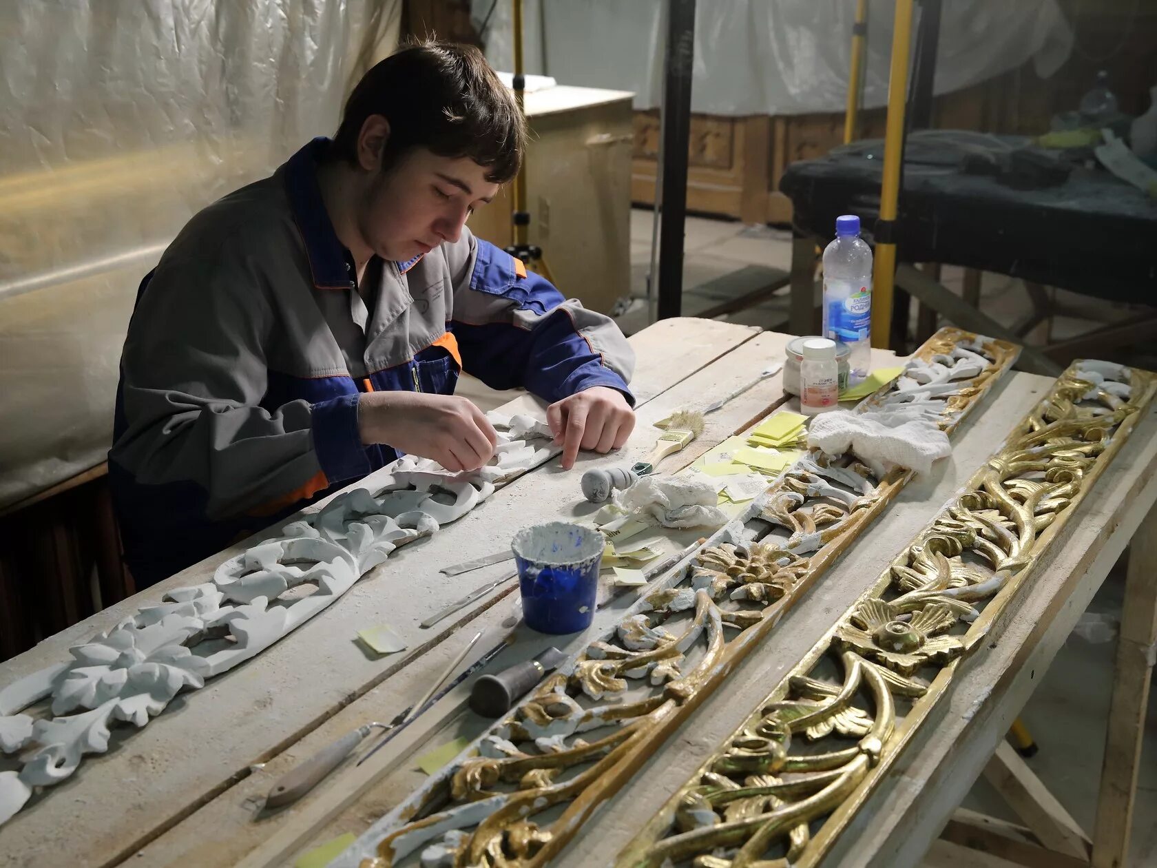 производитель реставрация. реставратор профессия. реставрационная мастерская икон. реставратор деревянной мебели. реставратор техники.