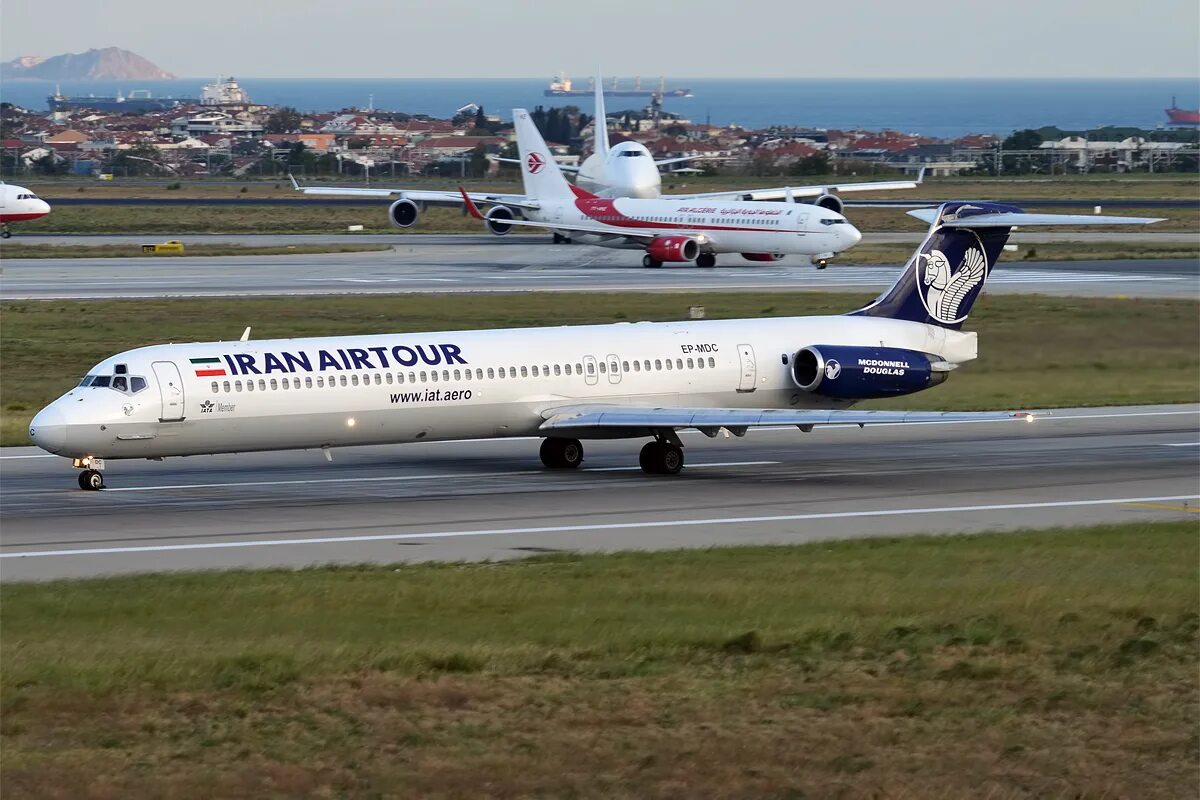 Air tours. Икарусы malev. Air tours. Икарусы malev. Air tours.