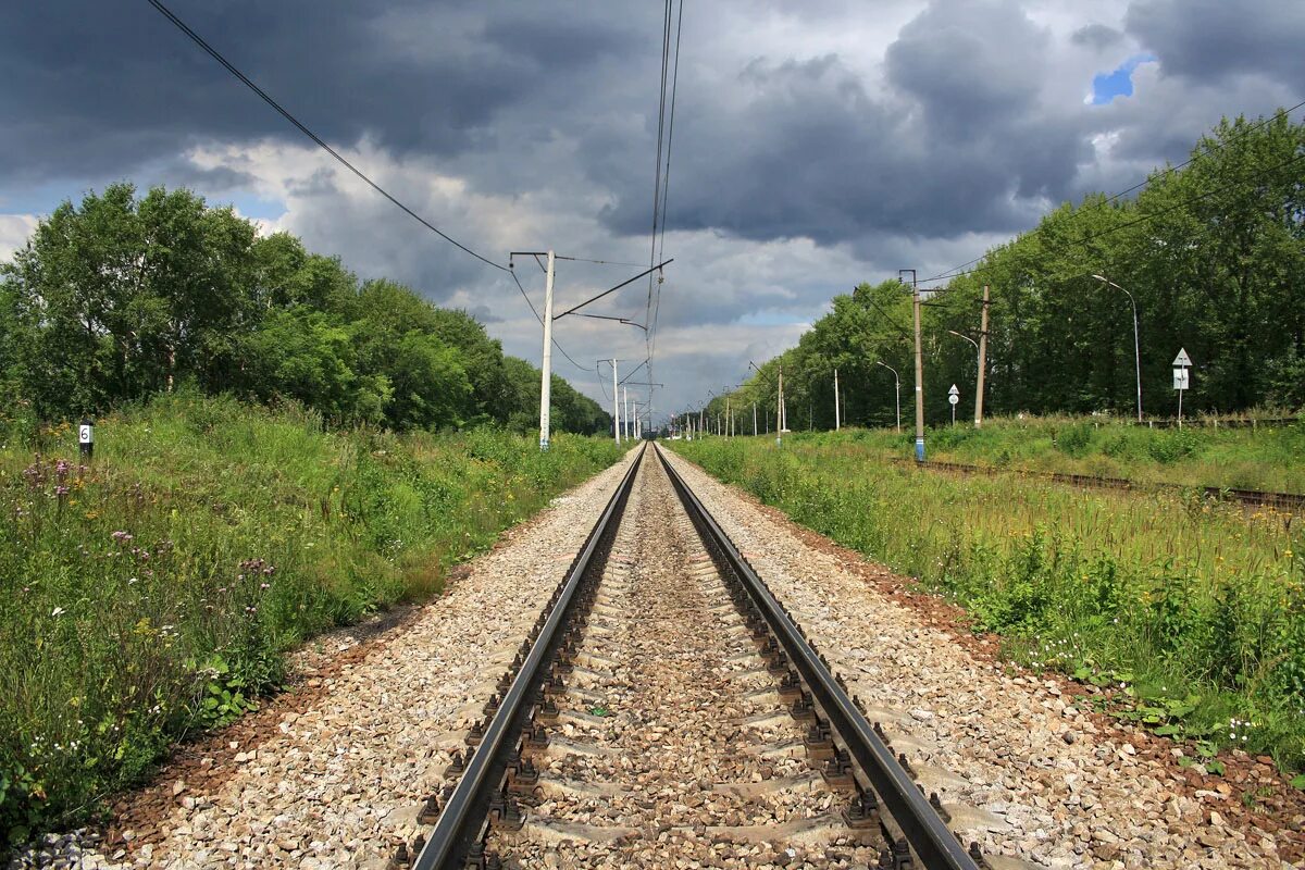 торжок южный жд станция. железная дорога байкал бам. рельсы поворот. свободный участок железнодорожного пути. свободный участок железнодорожного пути.