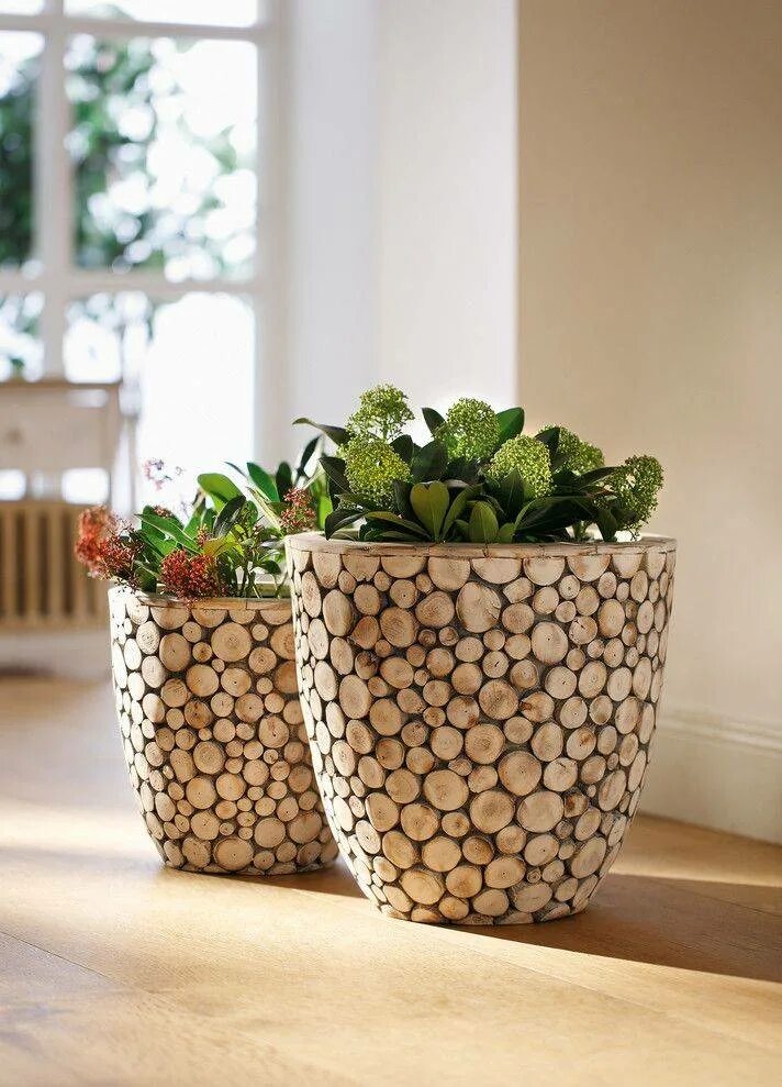 Оформить кашпо. Красивые горшки для цветов. Декор цветочного горшка. Декор в экостиле. Декорированные горшки для цветов.