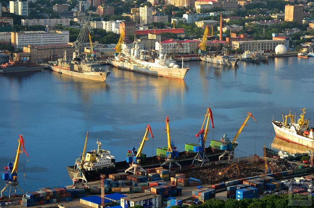 Порт Владивосток. Дальневосточный порт Владивосток. Морпорт Владивосток. Морской порт город Владивосток.