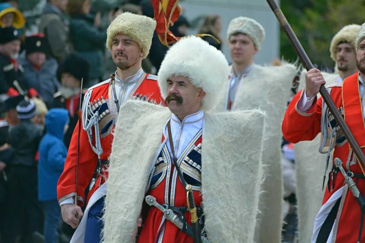 возрождение кубанского казачества в 90 годы. кубанские казаки. кубань казаки хлеб соль. казачья община "донские казаки". казаки кубанского казачьего войска.