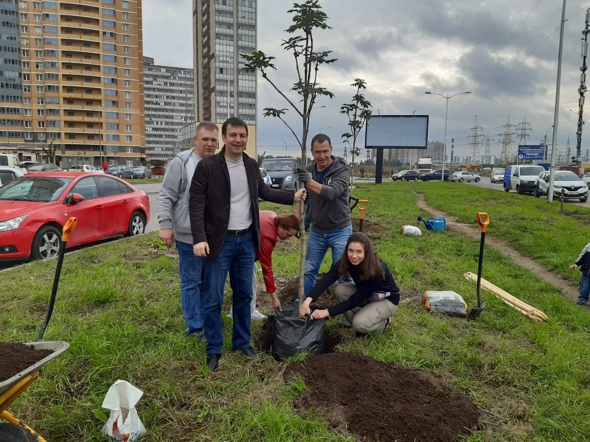 Кузьмин Мурино. Торговый центр в Мурино на Охтинской аллее. Глава Мурино Белов.