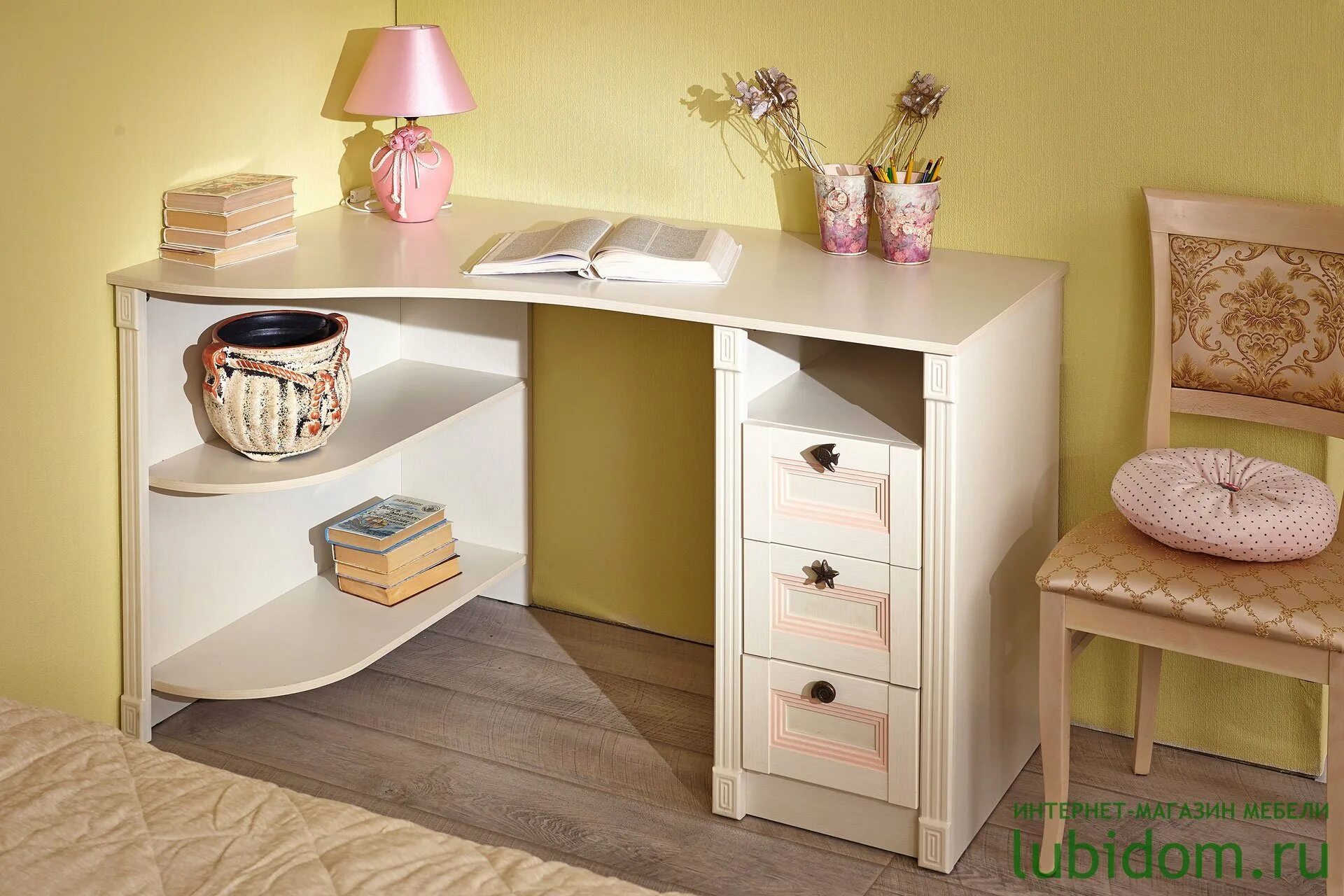 Стол для девочки в комнату. Детские письменные столы. Детский стул cilek flora. Стол для девочки в комнату. Комната для девочки подростка.