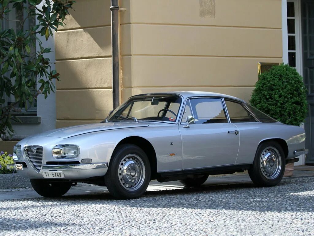 Автомобиль 2600. Альфа ромео 2600 1962. Автомобиль 2600. Автомобиль 2600. Alfa romeo 2600 sz.