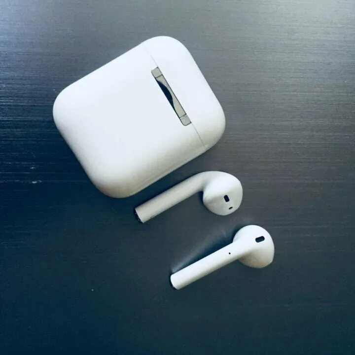 Аирподсы 2 реплика. AIRPODS 2 копия. Наушники аирподс реплика. Эпл аэрпотсы. Аэрподсы оригинал