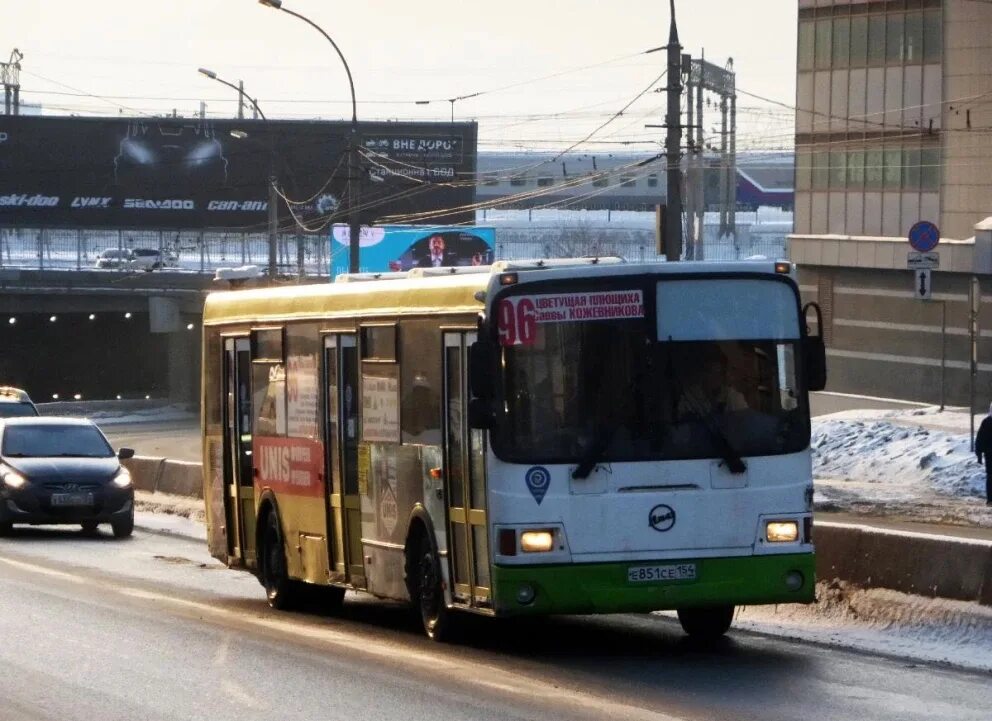 Автобус новосибирск. Новый общественный транспорт новосибирск. Автобусы в новосибирске. Новые автобусы новосибирск. Автобусы в новосибирске.