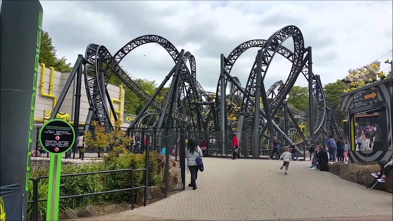 Алтон Тауэрс парк. Алтон Тауэрс аттракцион. Alton Towers аттракционы. Alton Towers Park аттракционы.