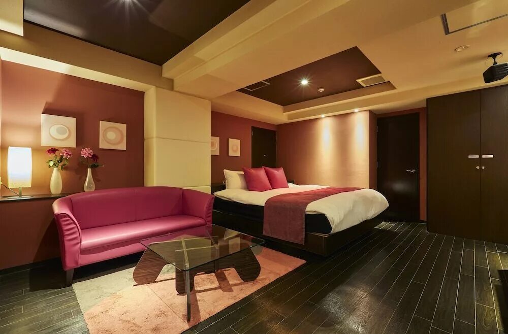 лав отель. Out for love отель. Out for love отель. гостиница киров love hotel. лав отель япония.