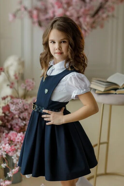 Стильное поатьедля подростка. 7 лет девочка школа. Алисия фиори школьная форма для девочек. 7 лет девочка школа. Стильная школьная форма для девочек.