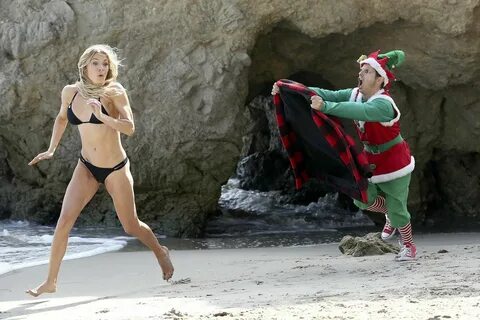LeAnn Rimes Bikini Photoshoot in Malibu Beach. 