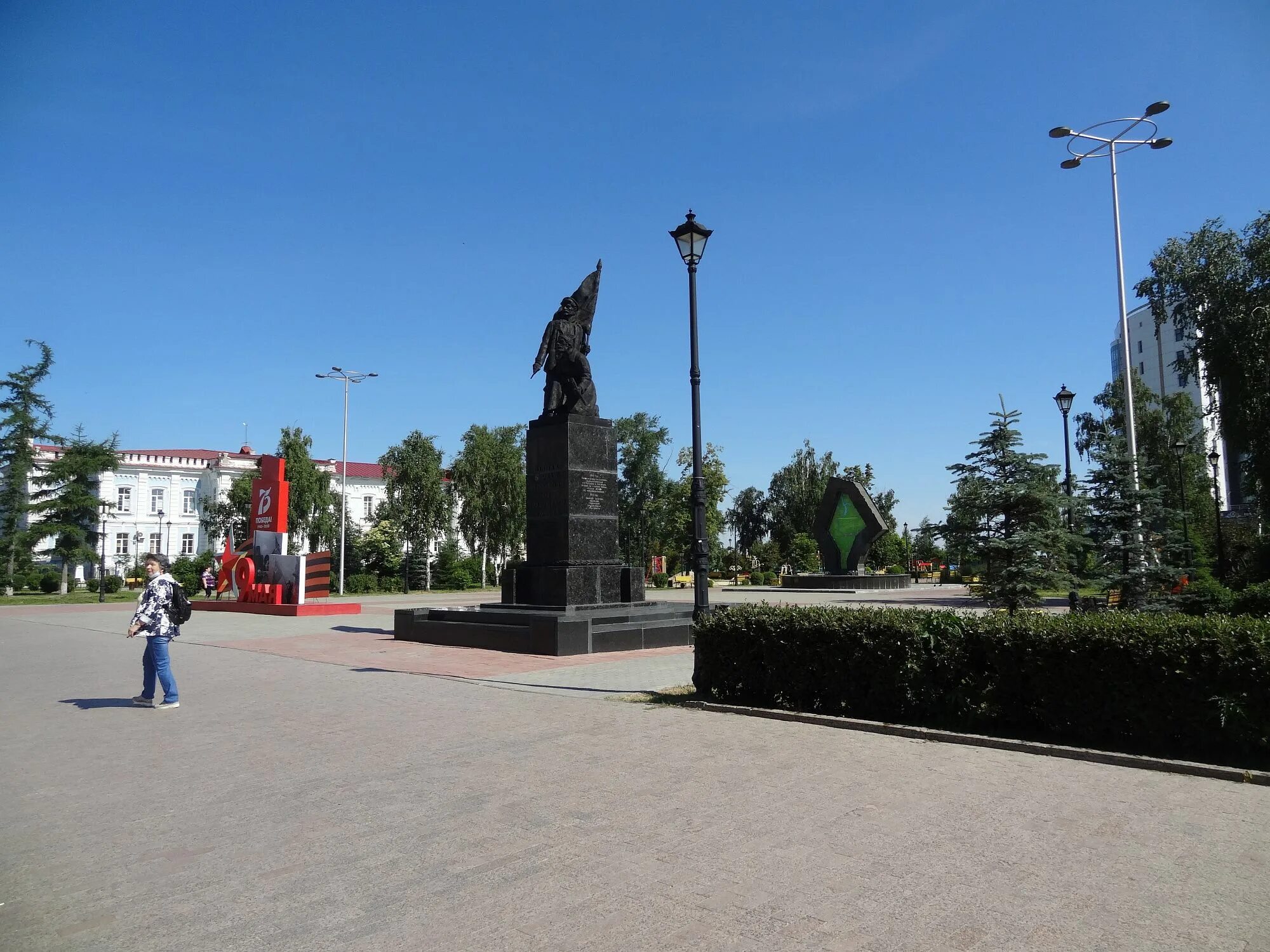 Площадь борцов революции Тюмень. Сквер борцов революции Тюмень. Площадь борцов революции Владивосток. Сквер борцов революции Пермь. Пермь улица борцов революции