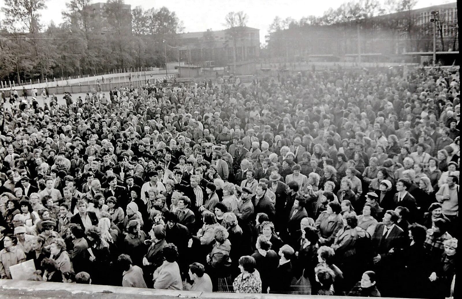 Куйбышев митинги 1988. Митинг 1965 года. Митинги и демонстрации. Перестройка митинги.