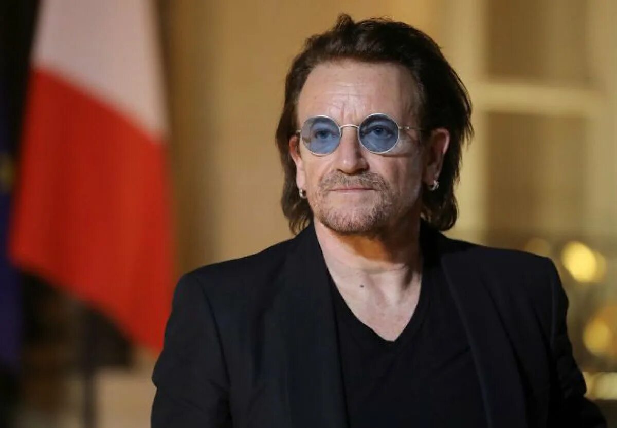 Боно. Боно u2. Bono певец. Боно молодой. Самый богатый музыкант