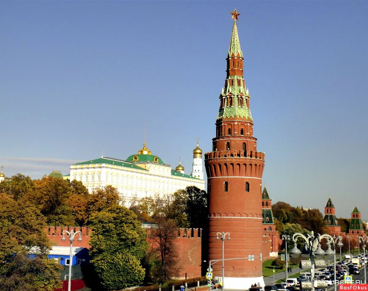 Как называется башня кремля. Беклемишевская башня московского кремля. беклемишевская (москворецкая) башня. водовзводная башня московского кремля. бэкклишевская башня москвы кремляс.