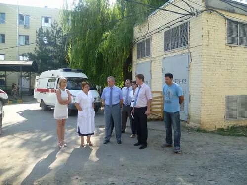 Мбуз цгб г. Гор поликлиника батайска. Главврач цгб батайска. Детская больница батайск. Загс батайск.