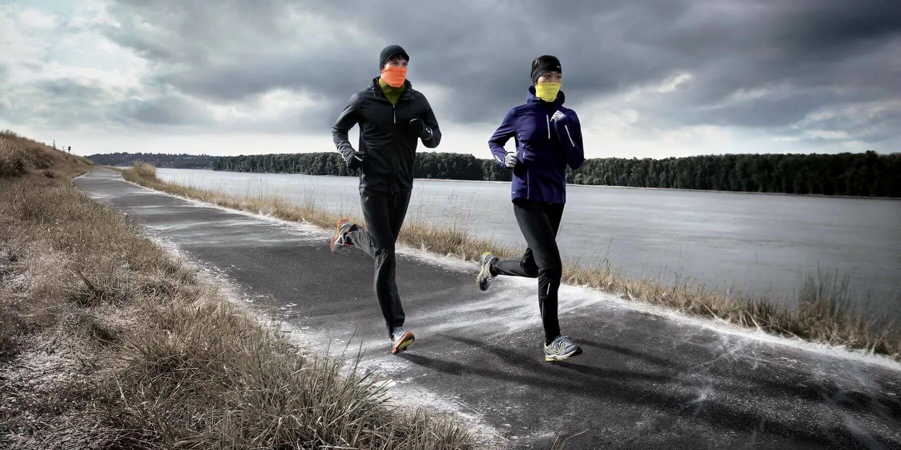 Чуть что беги. Одежда для бега. Одежда для бега зимой. Спортивный костюм для бега зимой. Одежда для бега осенью.