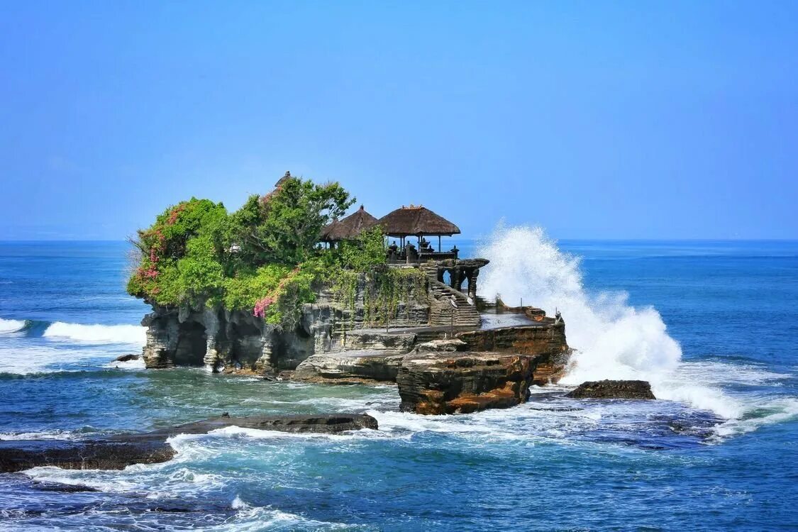 Бали остров. Индонезия Бали. Храм Пура Танах лот. Бали (остров в малайском архипелаге) достопримечательности.