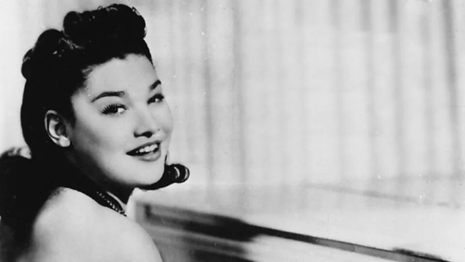 Ma de una. Made in надпись. Ma de una. Духи с запахом ванили. E.