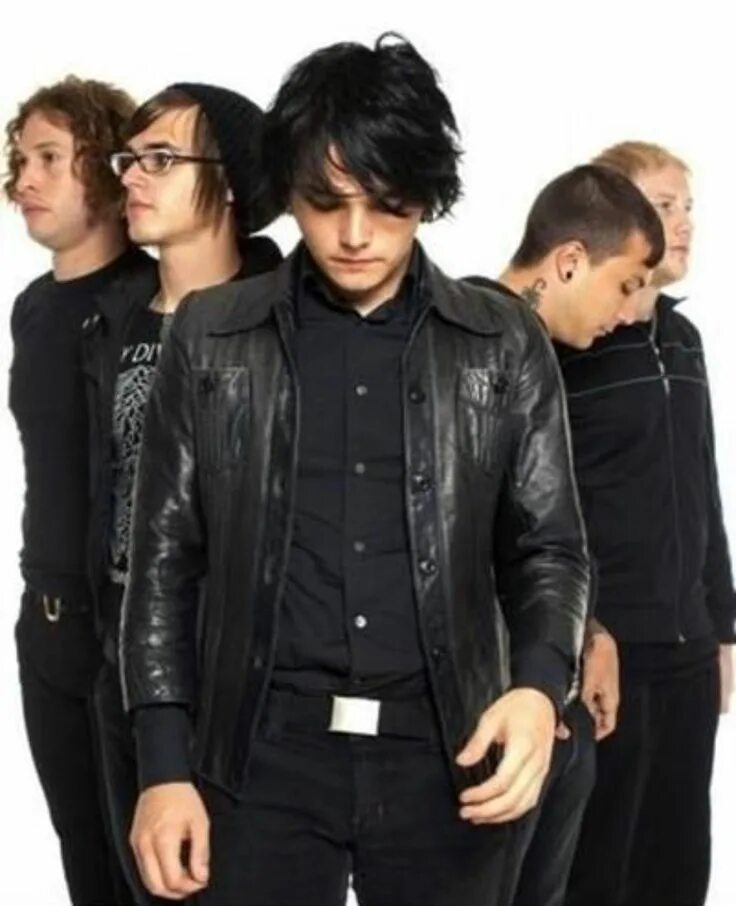 My chemical romance участники. My chemical romance 2020. My chemical romance house. My chemical romance house. My chemical romance 2010.