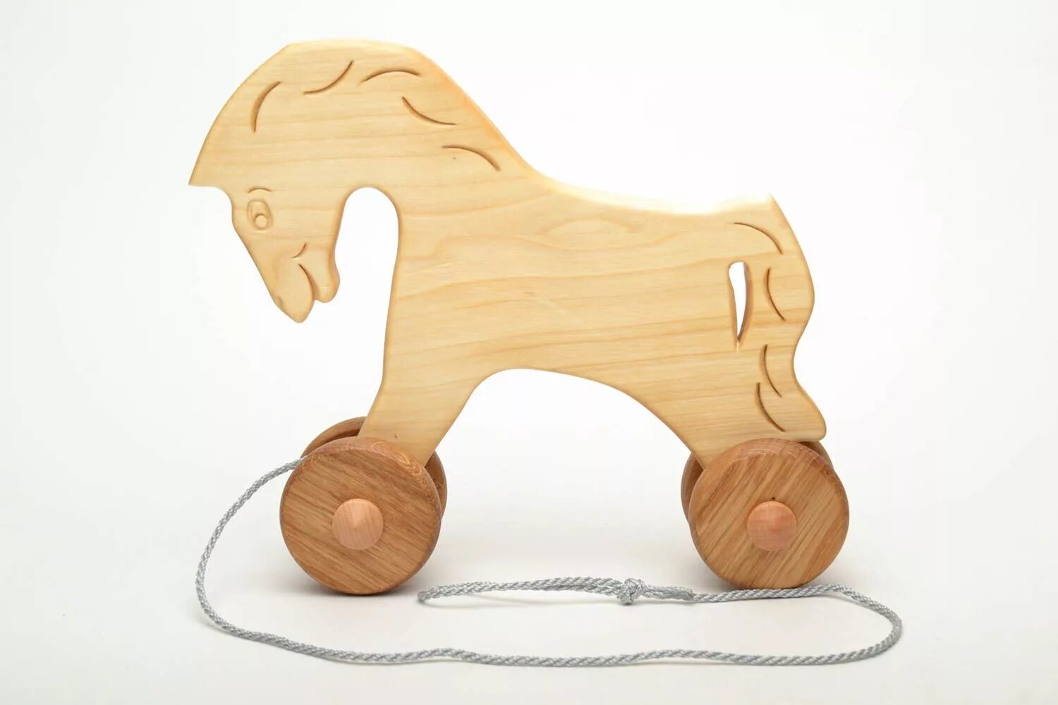 Деревянная игрушка где. Деревянные игрушки. Деревянная лошадка. Деревянная игрушка "лошадка". Игрушечная деревянная лошадка.