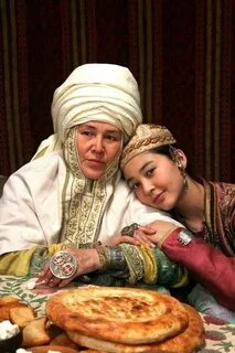 Қыздары аналарын сиқырлайды (фото)