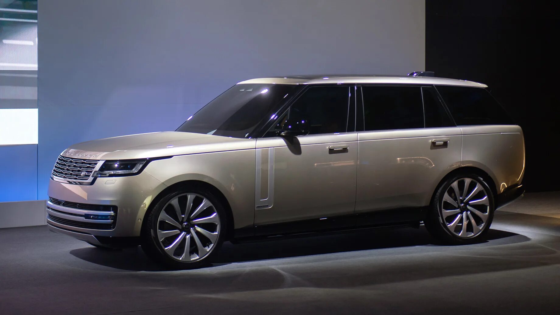 Купить рендж ровер 2023. Новый Рендж Ровер 2021. Новый Рендж Ровер 2023. Range Rover 2022. Новый Рендж Ровер 2022.