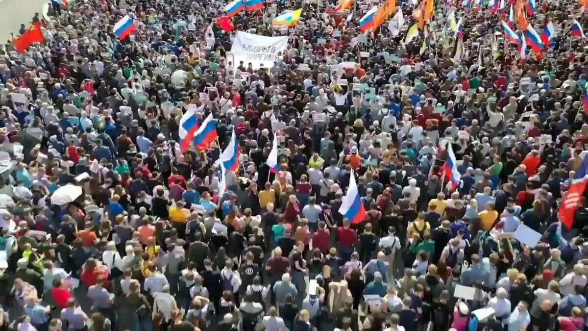 60 тыс человек. 20 Июля митинг. Майдан в 2004 году митинг. Протесты в Нукусе. Митинги против Майдана 2014.