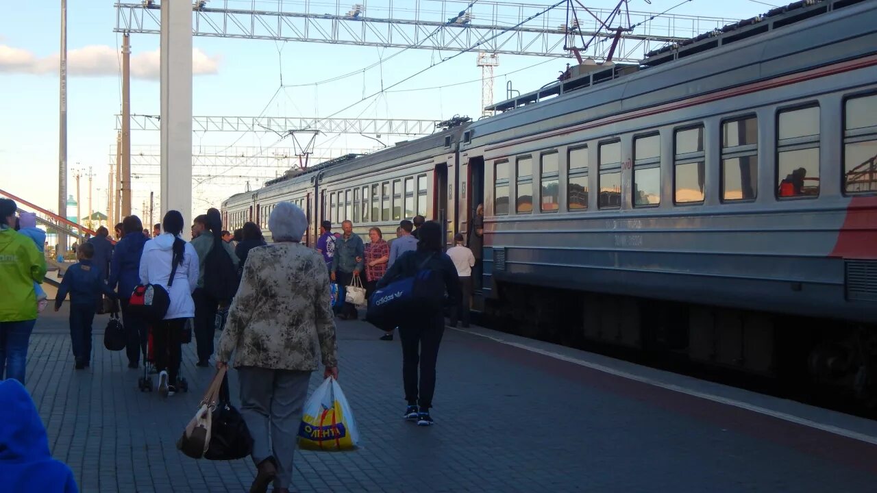 Поезда татарск сегодня. Электропоезд Барабинск Новосибирск. Барабинск поезд. Барабинские электрички. Барsбинская электричка.