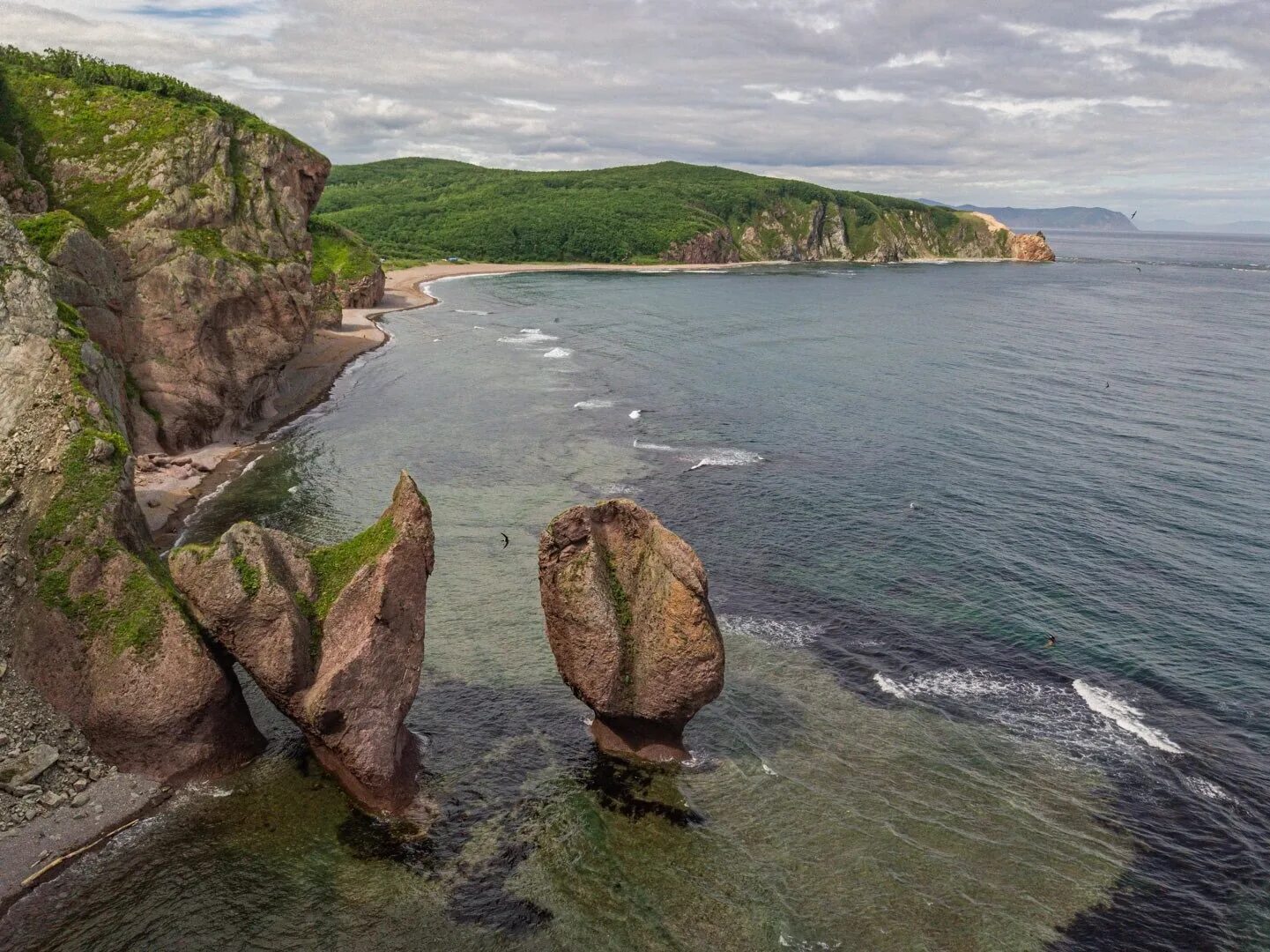 Иркутская область приморский край. Мыс Брюса Приморский край. Мыс черепахи Кекуры. Мыс Брюса Приморский край Славянка. Мыс черепаха Приморский край Славянка.