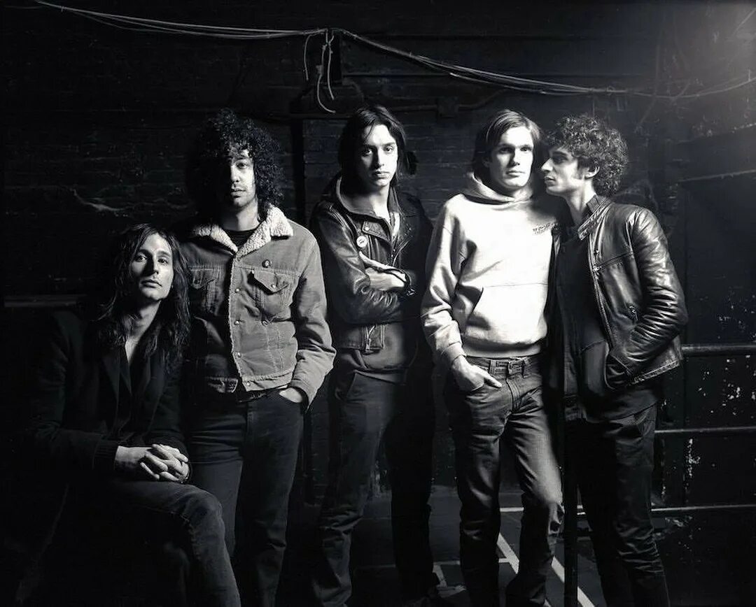 The strokes. Группа the strokes. the strokes фото. группа the strokes альбомы. black rebel motorcycle club сd.