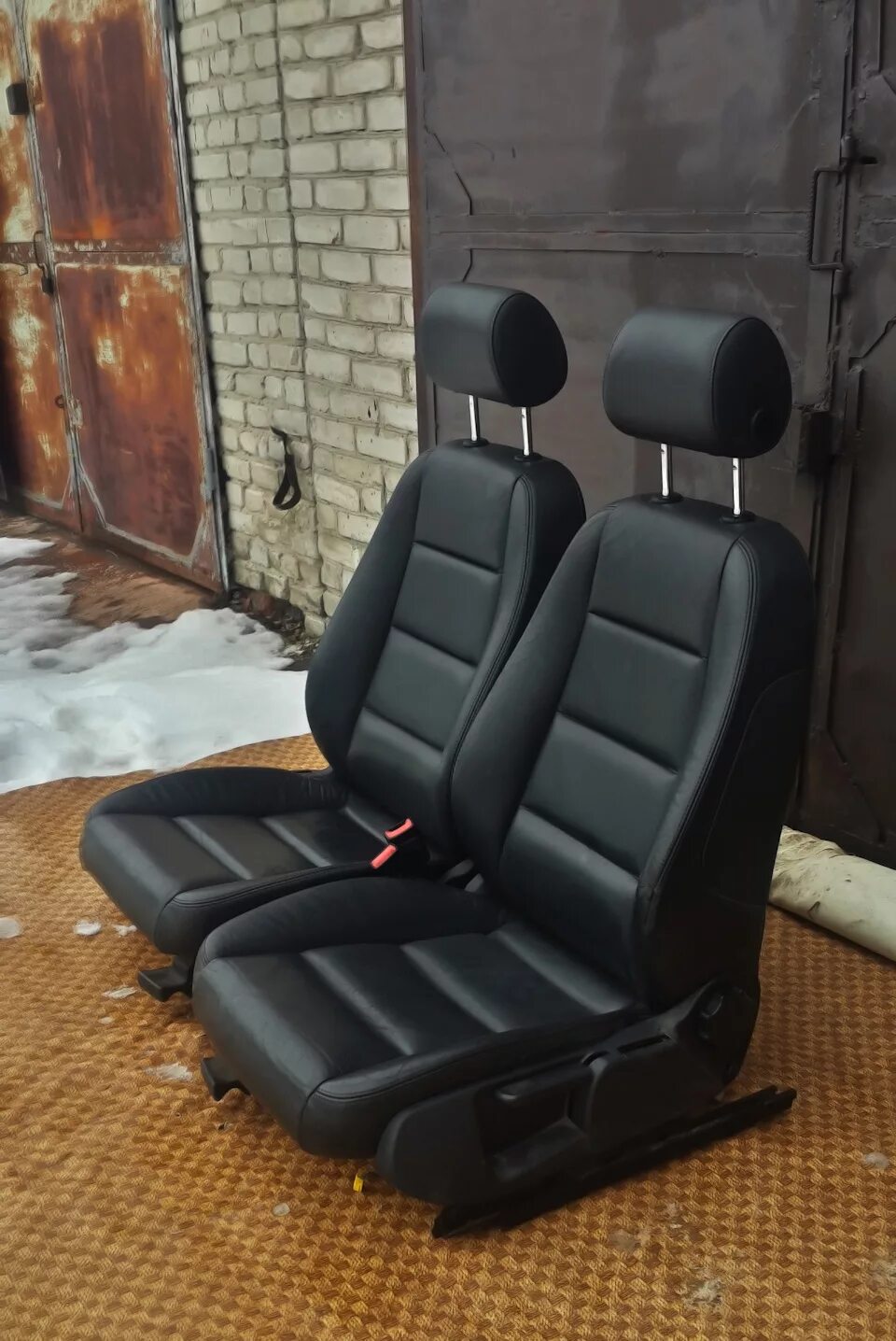 Б у сиденья от иномарок. Сиденья rover 800i. сиденья от иномарки. кресло от иномарки. передние сиденья.