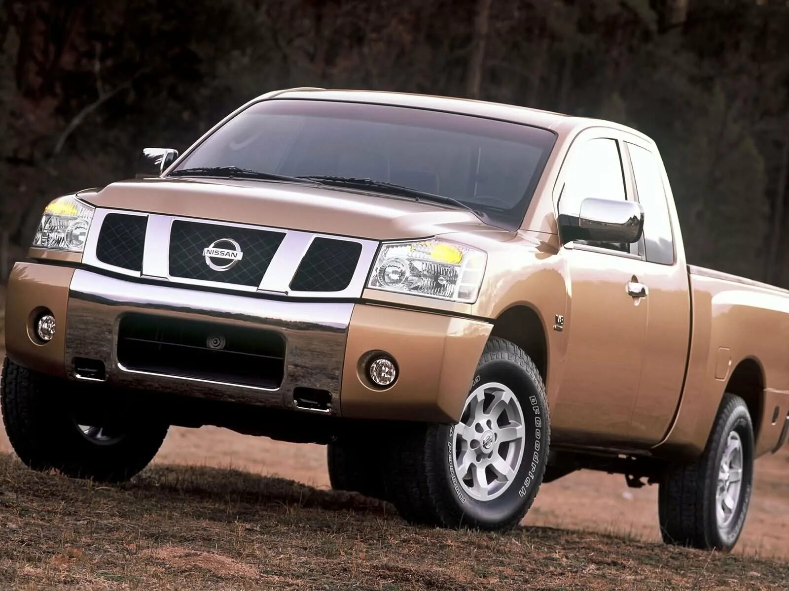 Марки автомобиля nissan. Nissan Titan 2004. Nissan Pickup. Titan пикап Ниссан. Nissan Titan 2004 long.