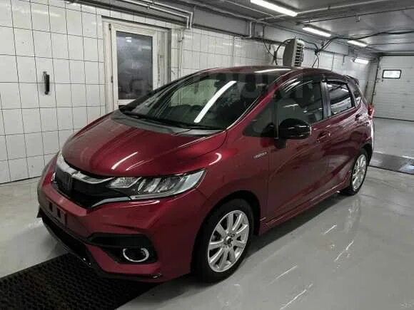 Honda Fit 2017. Honda Fit 2018 Red Color code. Хонда фит 2016 максимальная комплектация. Honda Fit 2019 цвет серебристый.