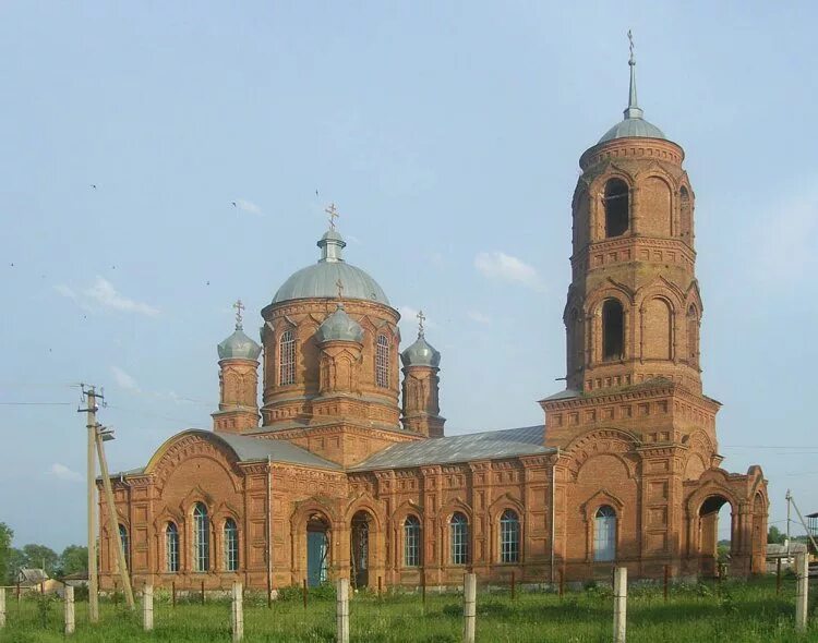 Село пилипы воронежская область. Троицкая церковь латное семилукский район. церковь в селе латное семилукский район. воронежская обл.семилукский район.с. меловатка церковь. меловатка храм митрофана воронежского.