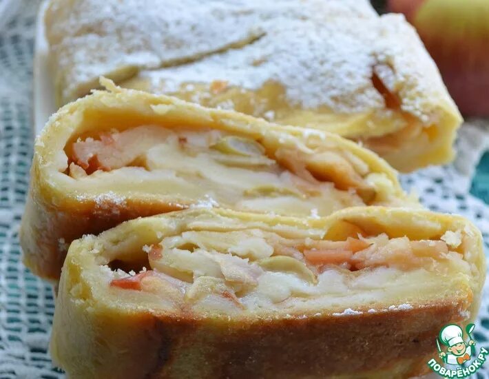 Творожный рулет с яблоками в духовке