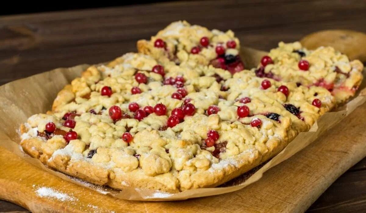 Смородиновый песочный тертый пирог. Тертый пирог со смородиной. Тертый пирог со смородиной. Конфи черная смородина. Печенье "венское сабле" (от ольги шобутинской).