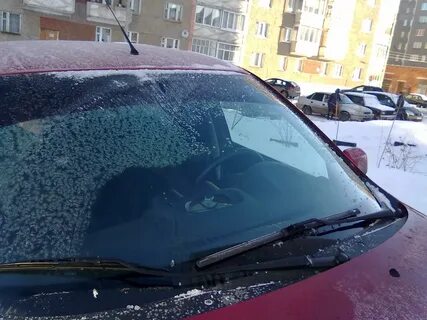 Чем помыть лобовое стекло