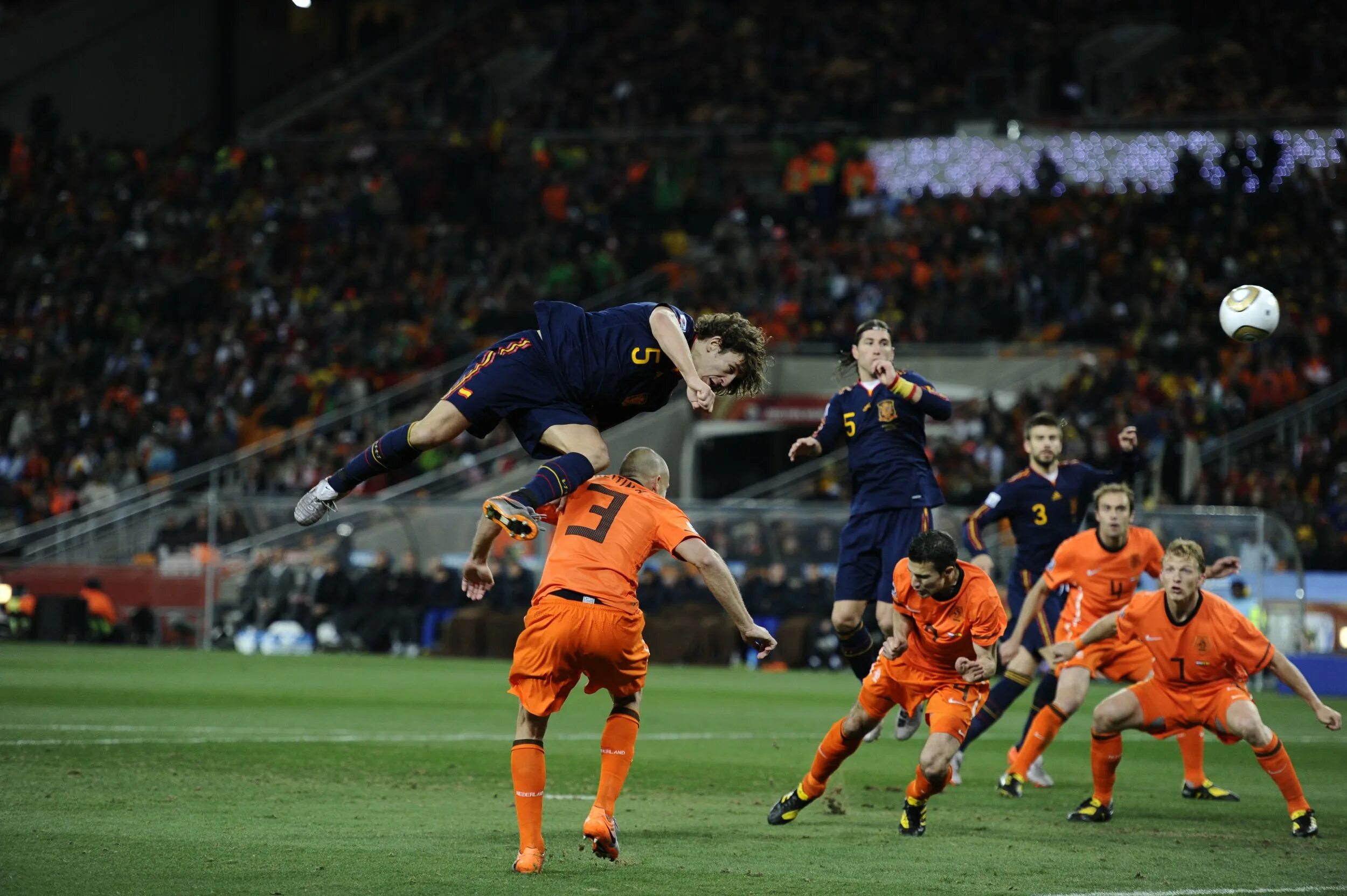 Испания 2010 финал. Сборная испании 2010 против голландии. Голландия испания финал чм 2010. Финал нидерланды. Финал нидерланды.