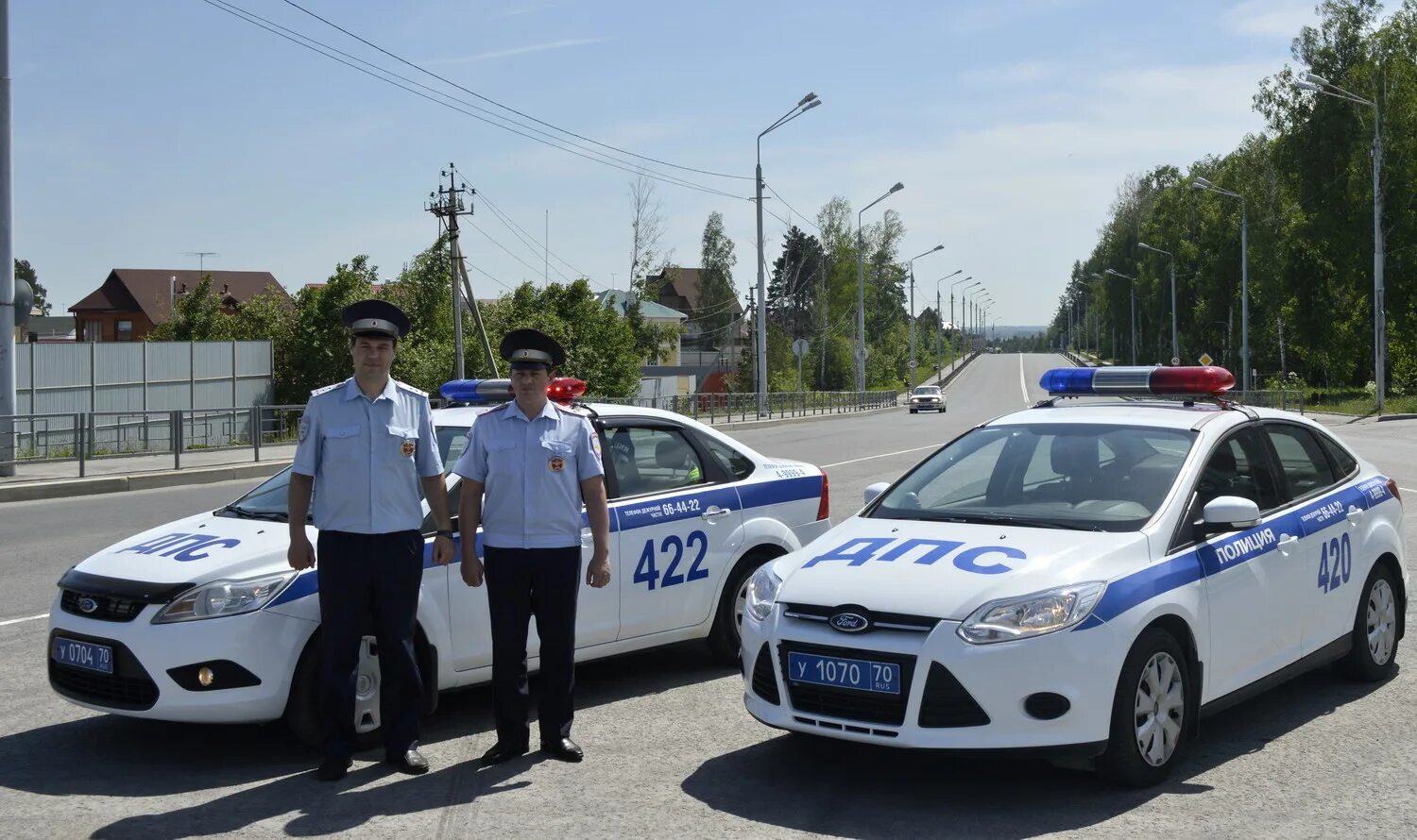 Телефон гибдд томск. ДПС ГИБДД Томск. Патрульная машина ДПС.