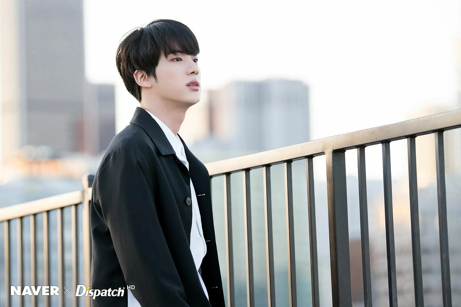 Фото с джином. Kim seok jin 2022. Фото с джином. Фото с джином. Jin bts.
