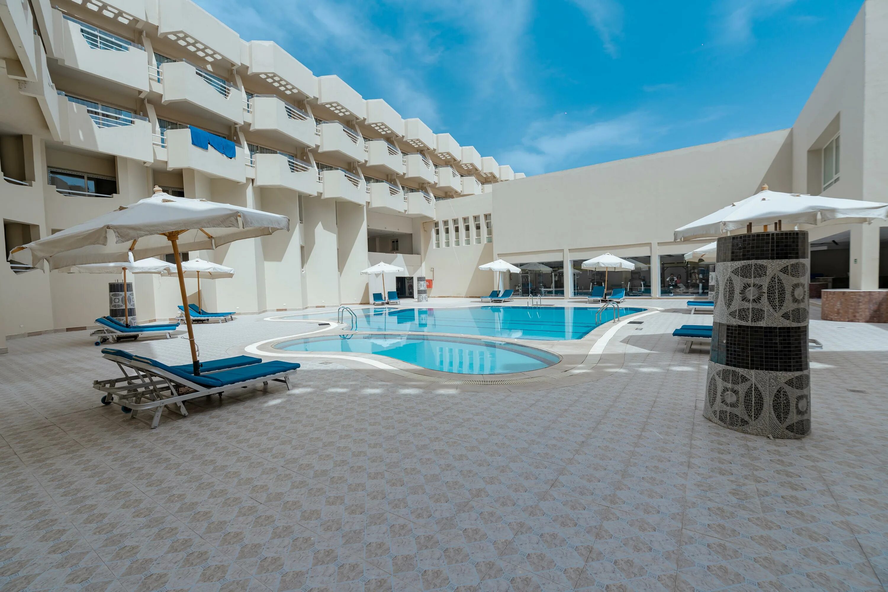 Aqua mondo abu soma resort 5 отзывы. Отель aqua mondo abu soma resort 5*. Aqua mondo abu soma resort) 5*. Aqua mondo хургада 5. Aqua mondo abu soma resort 5 отзывы.