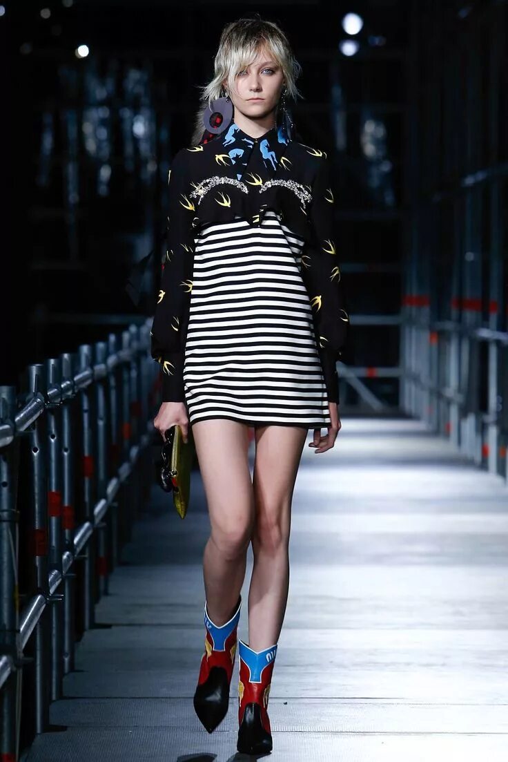 Бренд miu miu одежда. Миу миу. образ миу миу 2025. миу миу одежда. лонг miu miu.